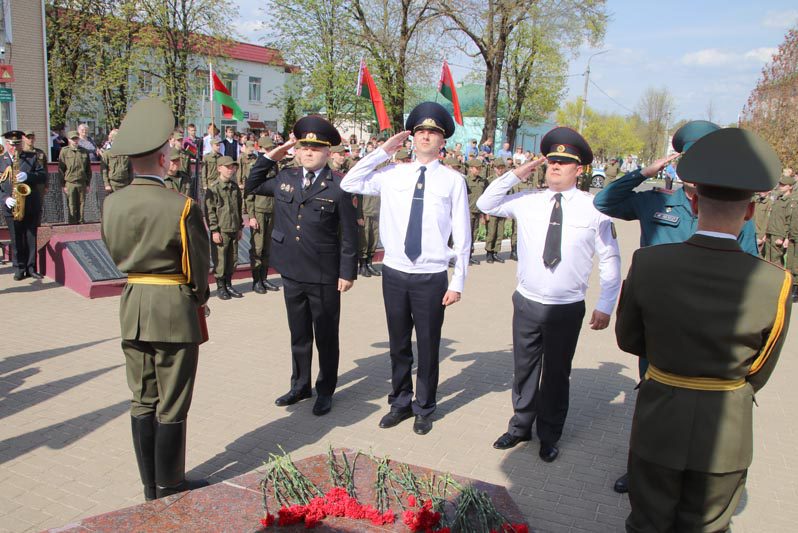 Фотофакт: Новобранцы клуба "Зубр" принесли клятву на верность Родине