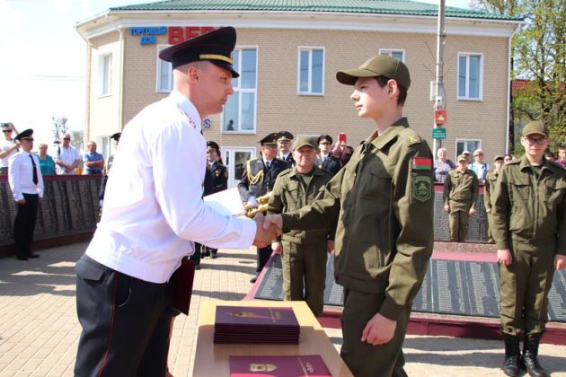 Фотофакт: Новобранцы клуба "Зубр" принесли клятву на верность Родине