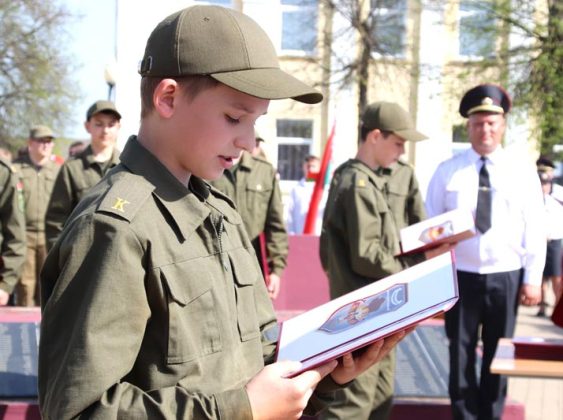 Фотофакт: Новобранцы клуба "Зубр" принесли клятву на верность Родине