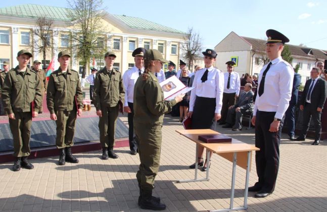 Фотофакт: Новобранцы клуба "Зубр" принесли клятву на верность Родине