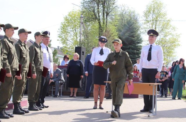 Фотофакт: Новобранцы клуба "Зубр" принесли клятву на верность Родине