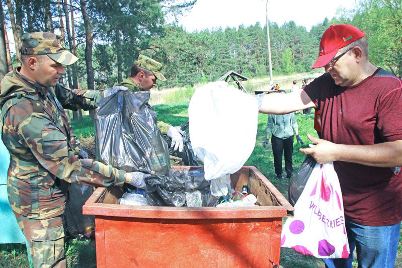 Молодежь Костюковщины приняла участие в акции «Беларусь синеокая» – масштабной экологической инициативе