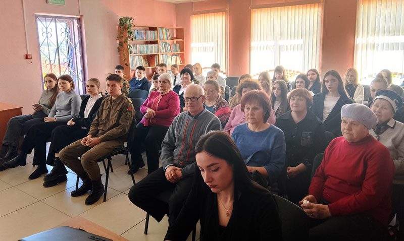 Память узников фашистских концлагерей почтили в центральной районной библиотеке Память узников фашистских концлагерей почтили в центральной районной библиотеке