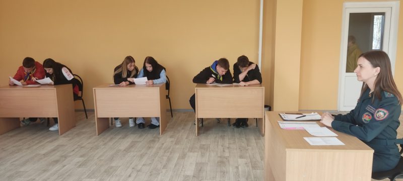 Районный этап слета юных спасателей-пожарных прошел Костюковичах Районный этап слета юных спасателей-пожарных прошел Костюковичах