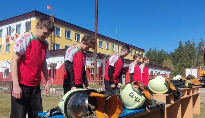 Районный этап слета юных спасателей-пожарных прошел Костюковичах