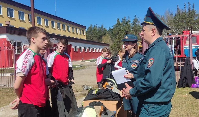 Районный этап слета юных спасателей-пожарных прошел Костюковичах Районный этап слета юных спасателей-пожарных прошел Костюковичах