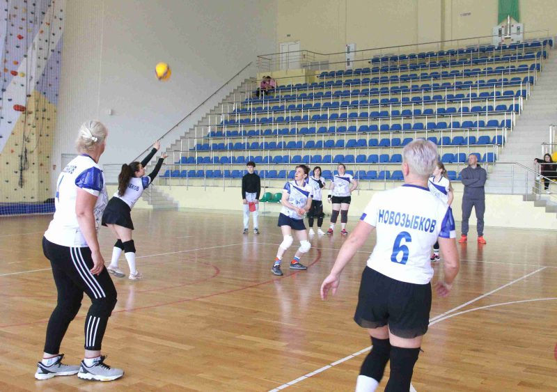 Костюковичские волейболистки стали победителями открытого турнира по волейболу