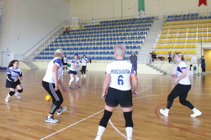 Костюковичские волейболистки стали победителями открытого турнира по волейболу