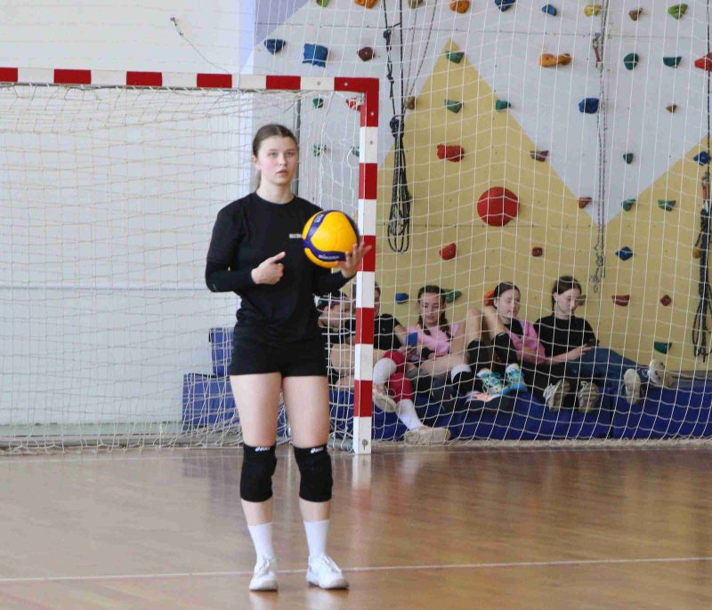 Костюковичские волейболистки стали победителями открытого турнира по волейболу