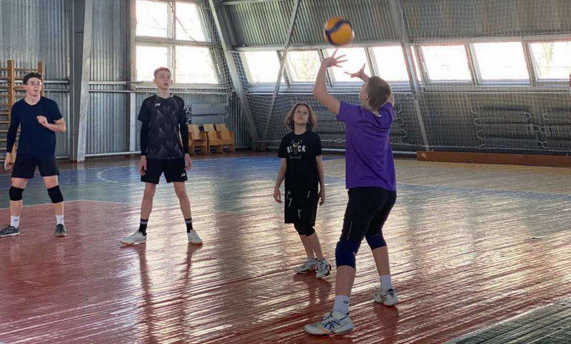 Открытое первенство по волейболу среди юношей и девушек «Наркотики и спорт – несовместимы!» прошло в Костюковичах