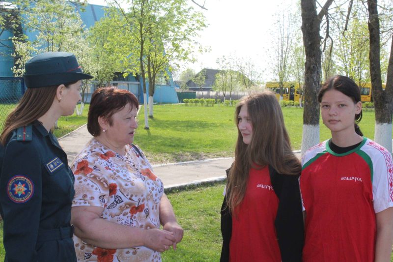 «Не шланг, а рукав!». 24 апреля в Костюковичах прошел зональный этап областного слета юных спасателей-пожарных «Не шланг, а рукав!». 24 апреля в Костюковичах прошел зональный этап областного слета юных спасателей-пожарных