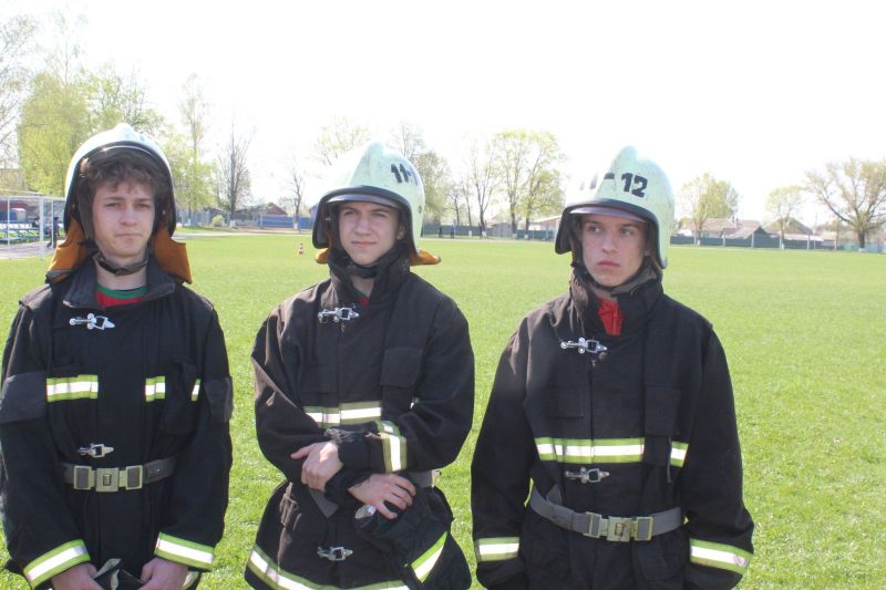 «Не шланг, а рукав!». 24 апреля в Костюковичах прошел зональный этап областного слета юных спасателей-пожарных «Не шланг, а рукав!». 24 апреля в Костюковичах прошел зональный этап областного слета юных спасателей-пожарных