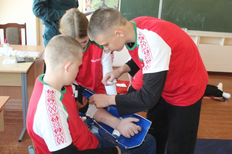 «Не шланг, а рукав!». 24 апреля в Костюковичах прошел зональный этап областного слета юных спасателей-пожарных «Не шланг, а рукав!». 24 апреля в Костюковичах прошел зональный этап областного слета юных спасателей-пожарных