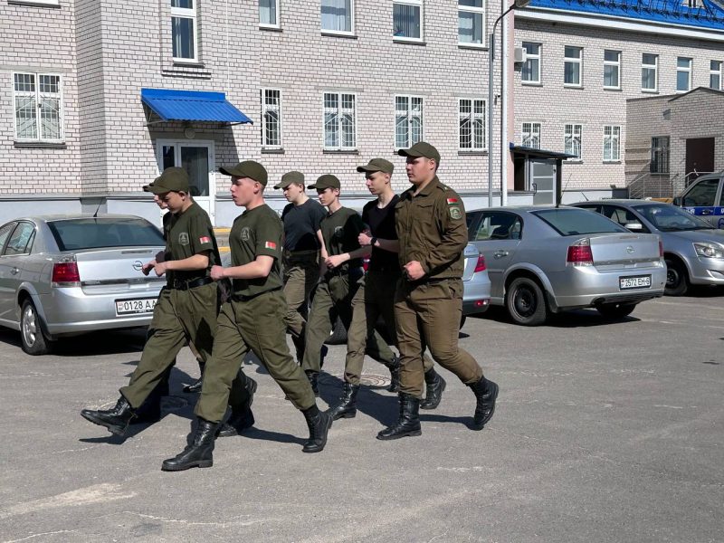 Костюковичские "зубры"  готовятся к параду в честь 80-летия Великой Победы