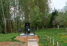 Не словом, а делом. Жители Муравилья подают пример заботы об исторической памяти