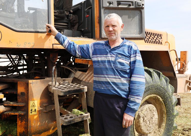 В Костюковичском районе активно идет заготовка кормов из трав первого укоса