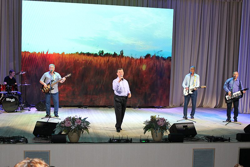 Со сцены районного Центра культуры прозвучали легенды ретро