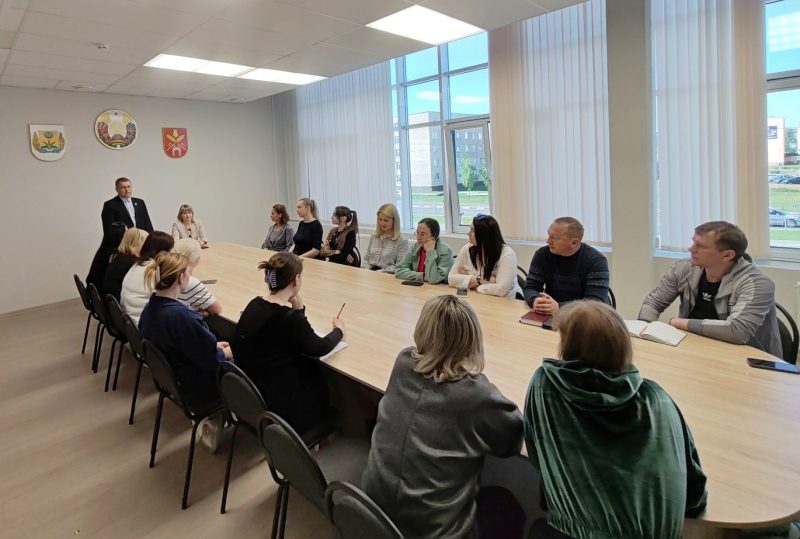 Диалоговая площадка «Молодежь. Права, обязанности и государственная поддержка» прошла в Костюковичах