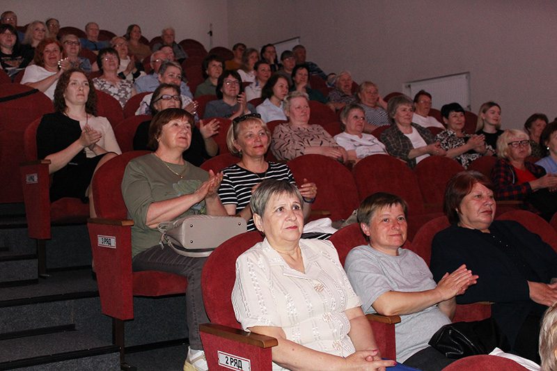 Со сцены районного Центра культуры прозвучали легенды ретро