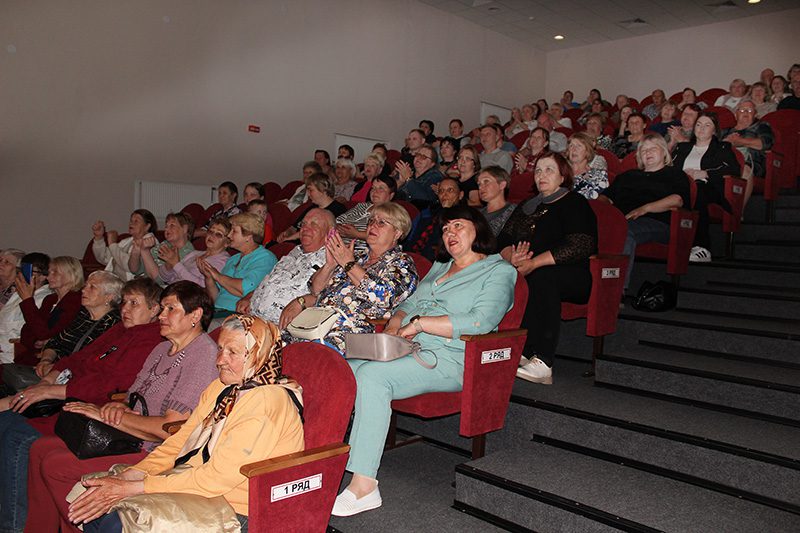 Со сцены районного Центра культуры прозвучали легенды ретро