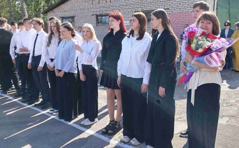 Их звездный час! Во взрослую жизнь отправились выпускники средней школы №1