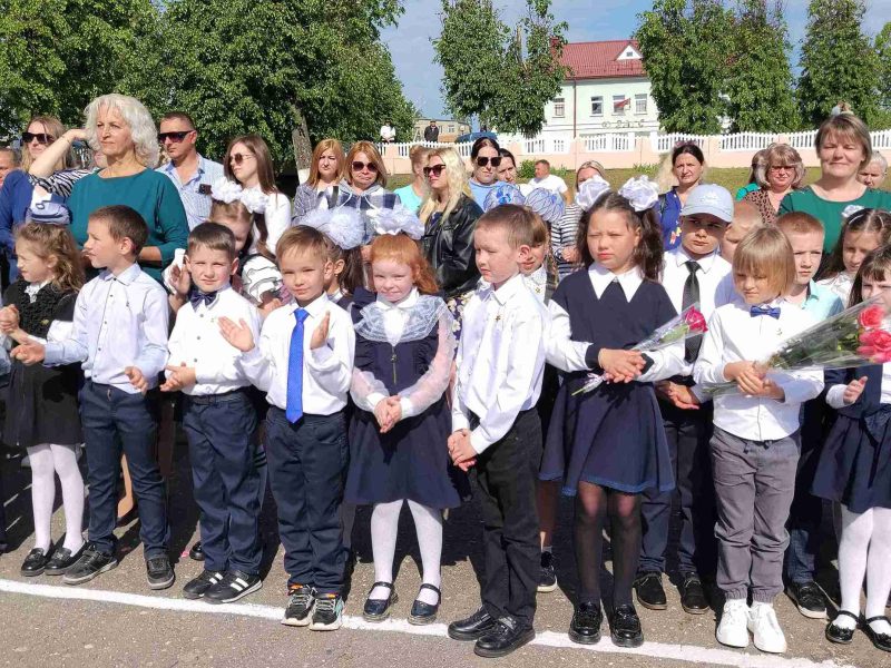 Их звездный час! Во взрослую жизнь отправились выпускники средней школы №1