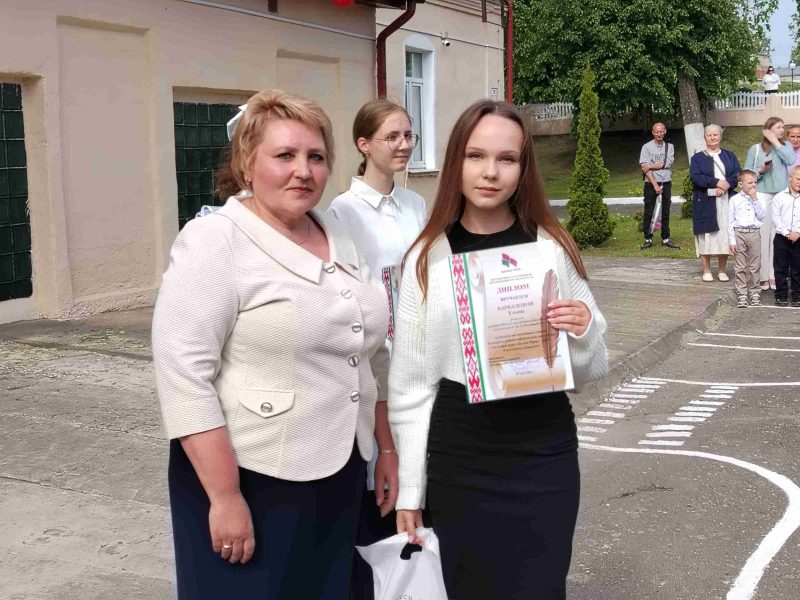 Их звездный час! Во взрослую жизнь отправились выпускники средней школы №1