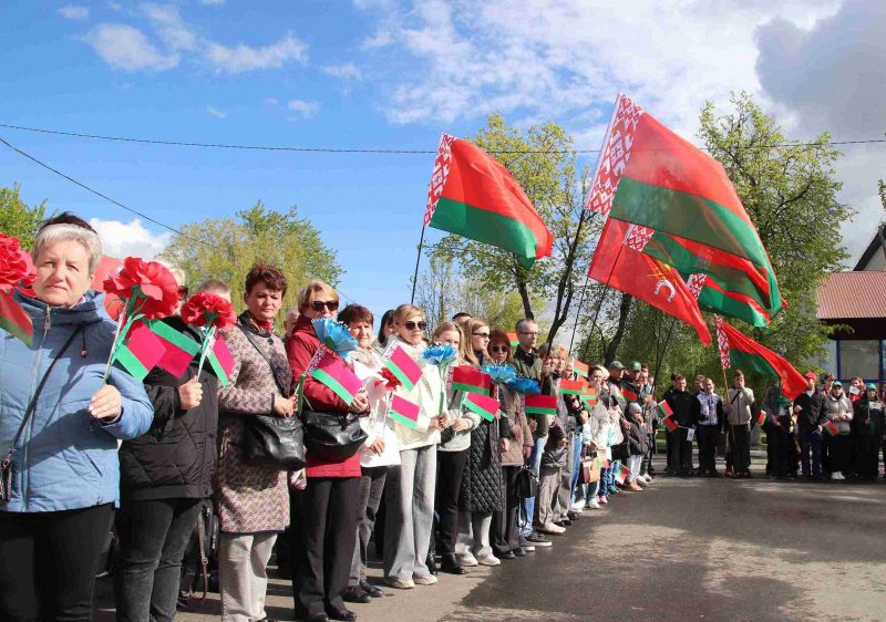 С Первомаем! Митинг в честь Праздника труда прошел в Костюковичах