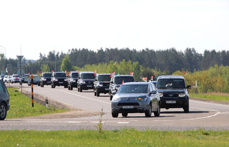7 мая в деревне Осов открыли памятный знак в честь партизанского отряда № 45 «За Родину» 7 мая в деревне Осов открыли памятный знак в честь партизанского отряда № 45 «За Родину»