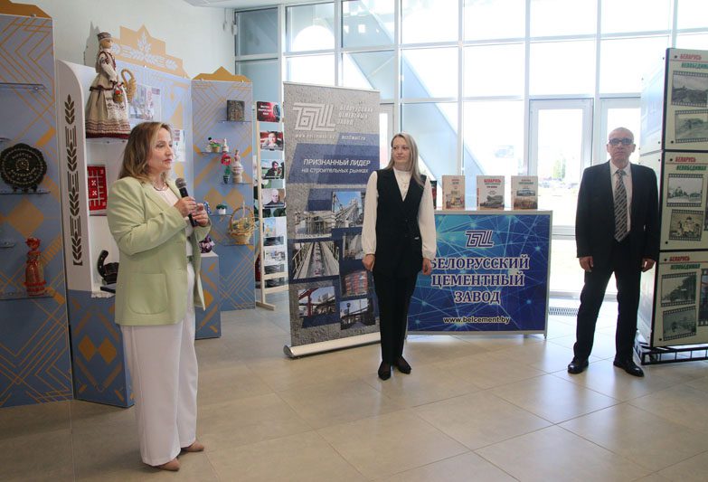 В Костюковичах открылась передвижная выставка, посвященная 80-летию Великой Победы «Беларусь непобедимая»