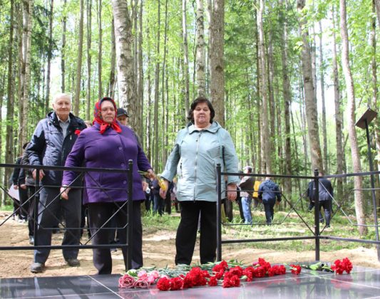 7 мая в деревне Осов открыли памятный знак в честь партизанского отряда № 45 «За Родину»