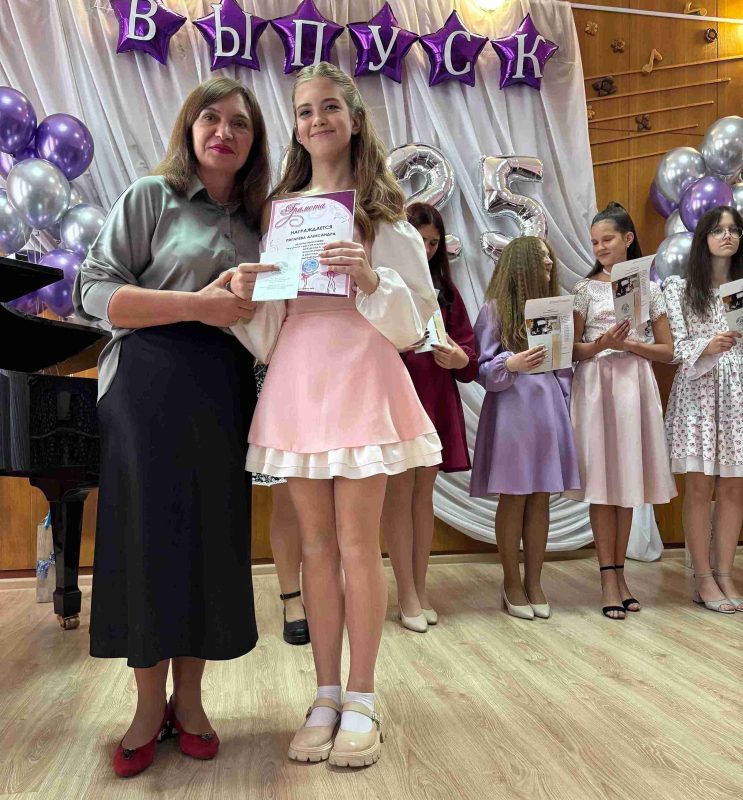 Фотофакт. Трогательный выпускной вечер в детской школе искусств