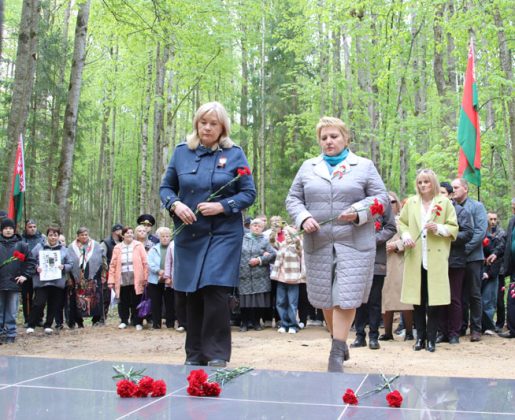 7 мая в деревне Осов открыли памятный знак в честь партизанского отряда № 45 «За Родину»