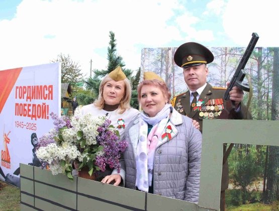 Праздничная колонна и концерт. Как в Костюковичах встретили День Победы