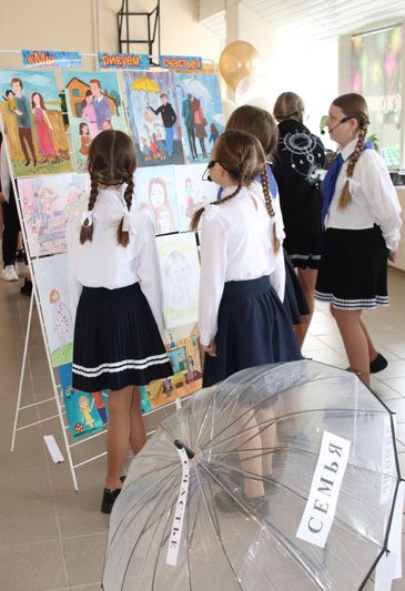 Мероприятие с участием ветеранов труда Костюковщины прошло в МКЦ «Юность»