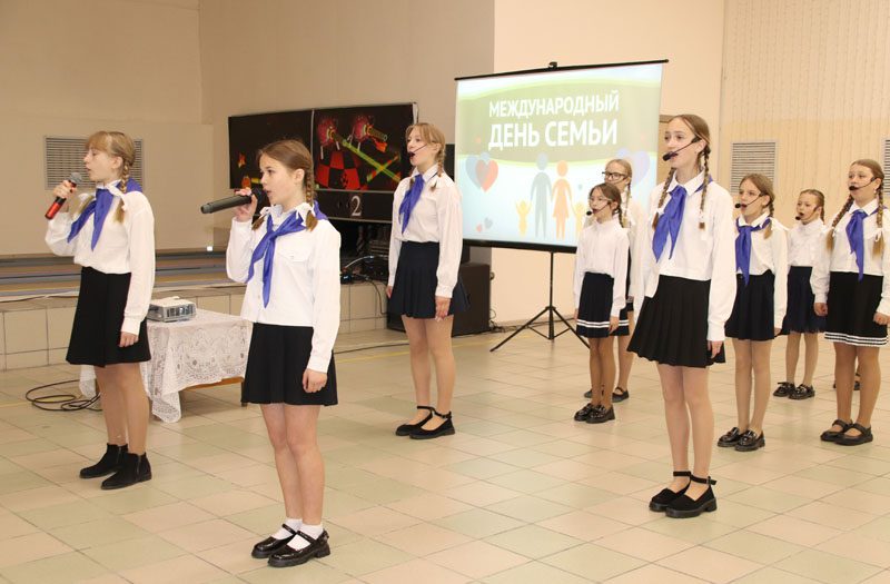 Мероприятие с участием ветеранов труда Костюковщины прошло в МКЦ «Юность» Мероприятие с участием ветеранов труда Костюковщины прошло в МКЦ «Юность»