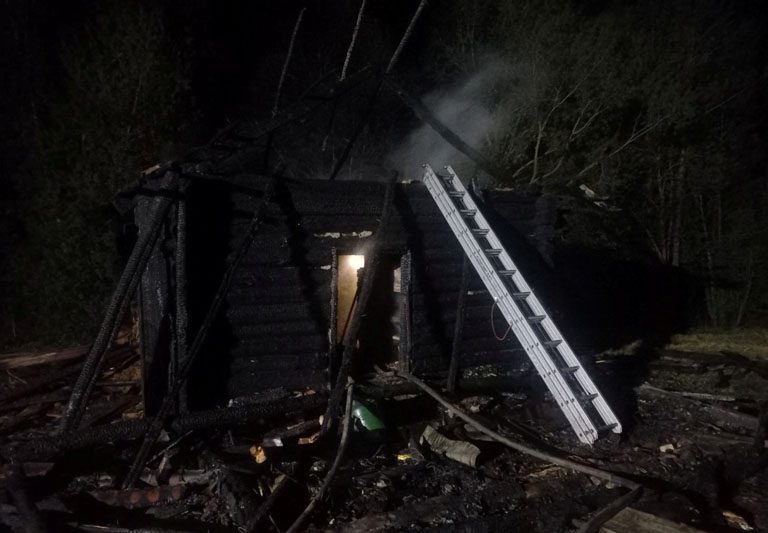 Пожар в Костюковичском районе: курение в постели едва не лишило жизни Пожар в Костюковичском районе: курение в постели едва не лишило жизни