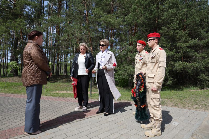 Костюковичи посетила делегация из Красной Горы