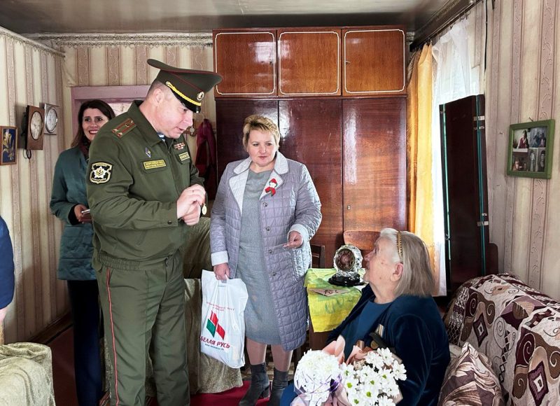 В Костюковичах в преддверии Дня Победы навестили малолетних узников фашистских концлагерей и членов их семей В Костюковичах в преддверии Дня Победы навестили малолетних узников фашистских концлагерей и членов их семей