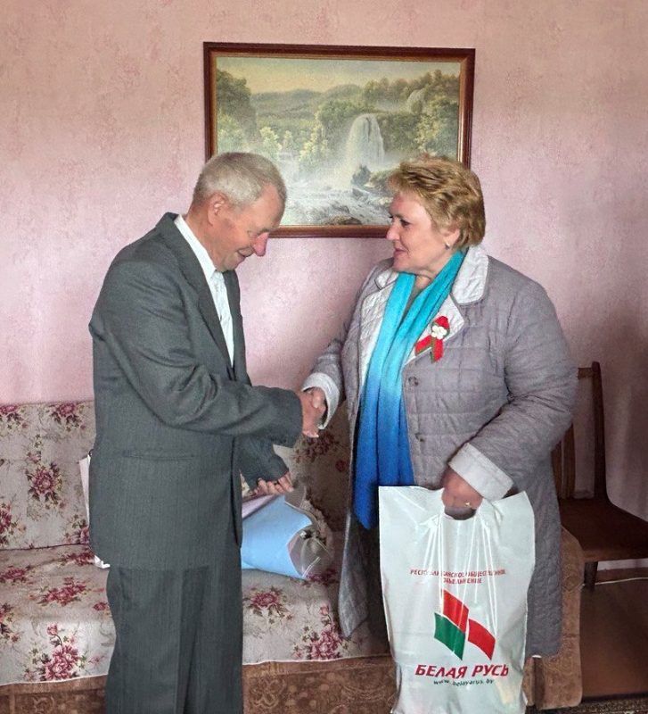 В Костюковичах в преддверии Дня Победы навестили малолетних узников фашистских концлагерей и членов их семей В Костюковичах в преддверии Дня Победы навестили малолетних узников фашистских концлагерей и членов их семей