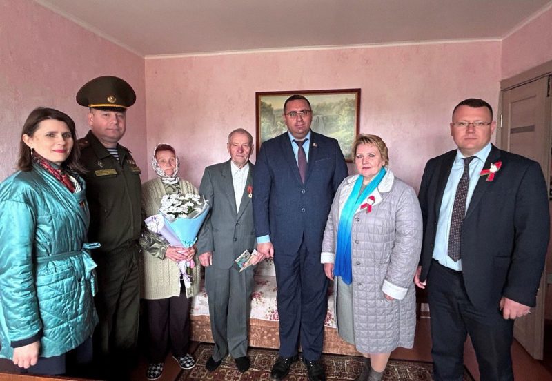 В Костюковичах в преддверии Дня Победы навестили малолетних узников фашистских концлагерей и членов их семей В Костюковичах в преддверии Дня Победы навестили малолетних узников фашистских концлагерей и членов их семей