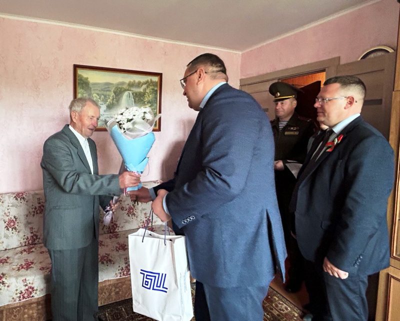 В Костюковичах в преддверии Дня Победы навестили малолетних узников фашистских концлагерей и членов их семей В Костюковичах в преддверии Дня Победы навестили малолетних узников фашистских концлагерей и членов их семей