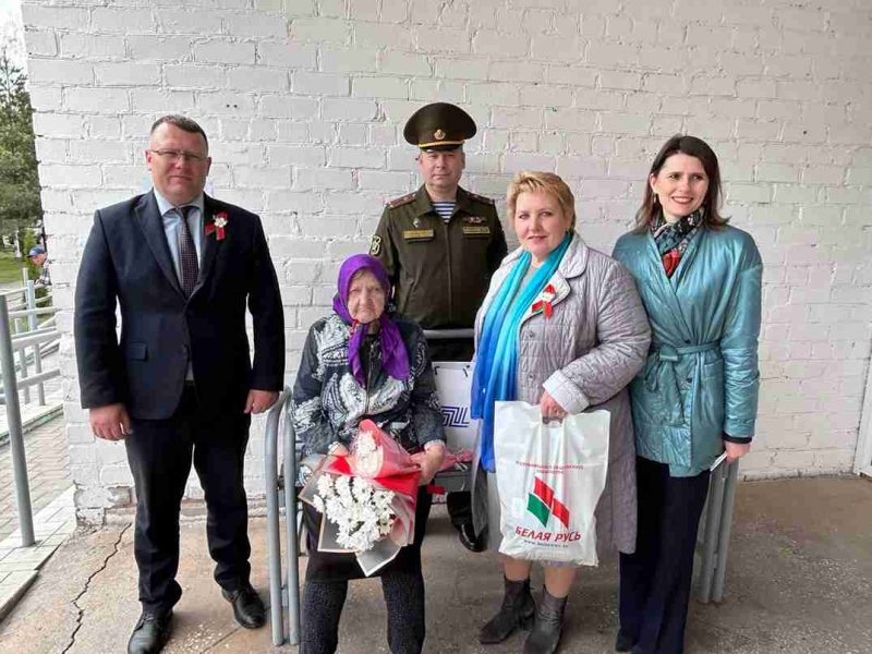 В Костюковичах в преддверии Дня Победы навестили малолетних узников фашистских концлагерей и членов их семей В Костюковичах в преддверии Дня Победы навестили малолетних узников фашистских концлагерей и членов их семей