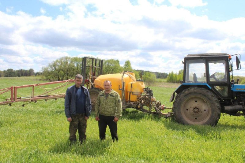 В хозяйствах района продолжаются основные сельскохозяйственные работы В хозяйствах района продолжаются основные сельскохозяйственные работы