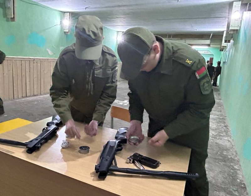 На базе РОВД прошли очередные занятия курсантов военно-патриотического клуба «Зубр»