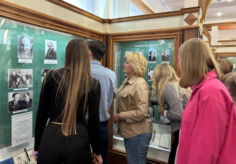 В новом формате. Встреча молодых специалистов с представителями власти прошла в Костюковичах