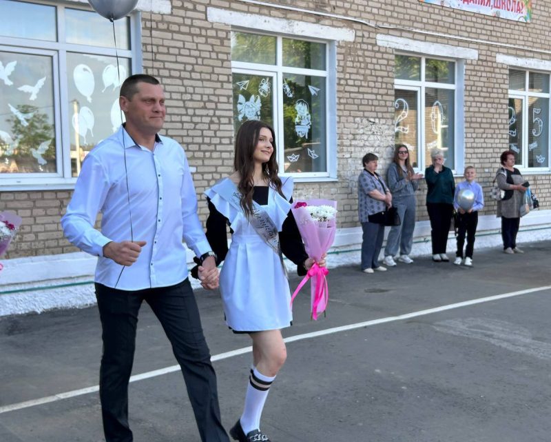 Спасибо, школа! Завершился учебный год в Костюковичской средней школе № 2