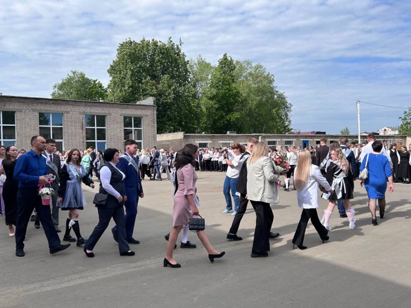 Спасибо, школа! Завершился учебный год в Костюковичской средней школе № 2
