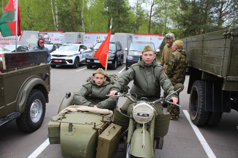 Костюковичские «зубры» приняли участие в торжественном мероприятии в деревне Гаи Костюковичские «зубры» приняли участие в торжественном мероприятии в деревне Гаи