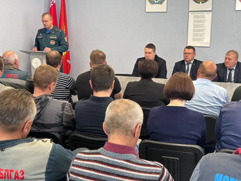 Информационная группа главы района Вячеслава Моксачева встретилась с коллективом Костюковичского района газоснабжения